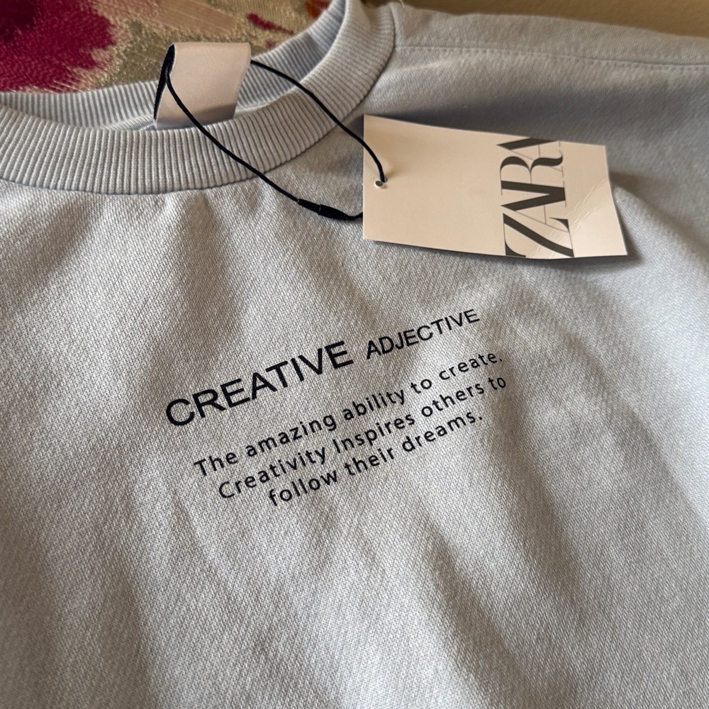 Blue girls cropped sweatshirt nwt